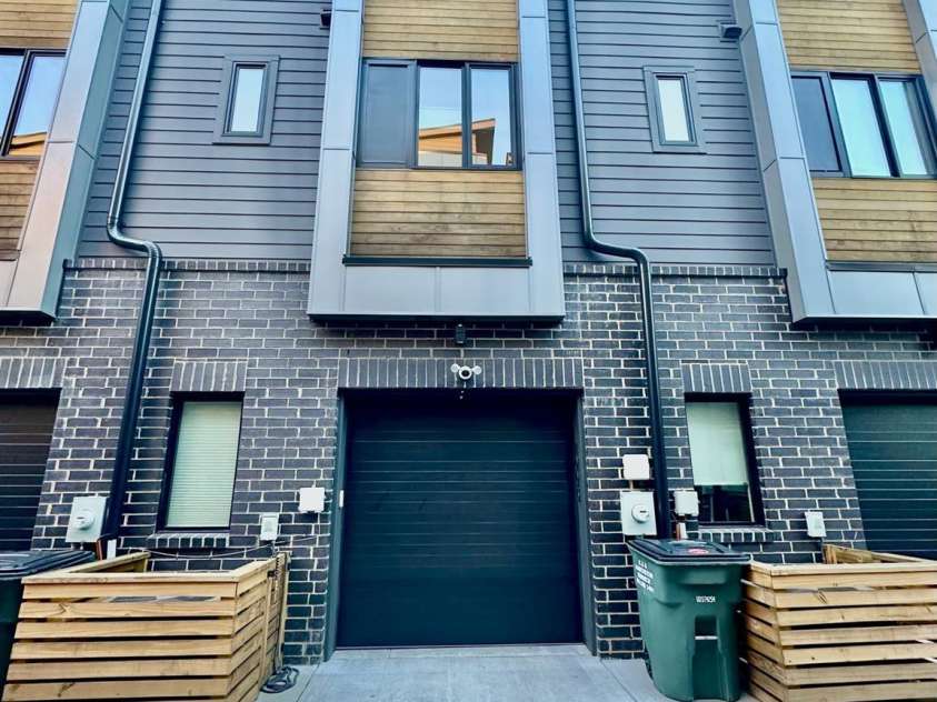 1005 Zinc Lane, Charlotte, NC 28205.  MLS# CAR4291741, YatesRealty ID 31829. 