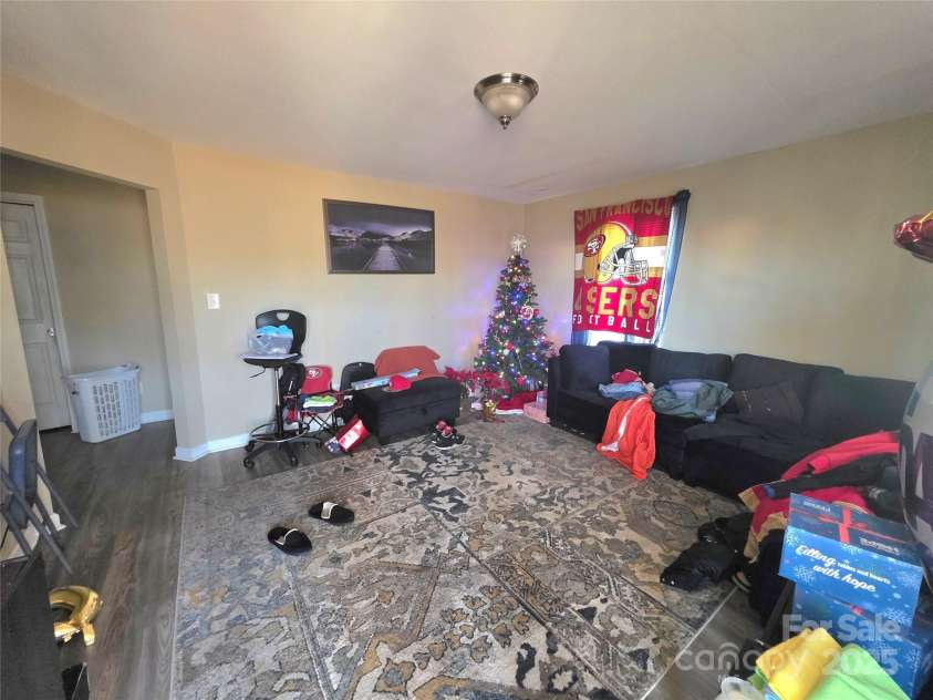 1021 Airline Avenue, Gastonia, NC 28054.  MLS# CAR4221541, YatesRealty ID 3183. 