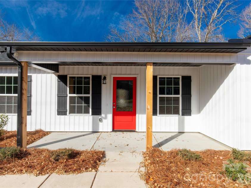 2166 Reeves Road, Lancaster, SC 29720.  MLS# CAR4325559, YatesRealty ID 3183. 
