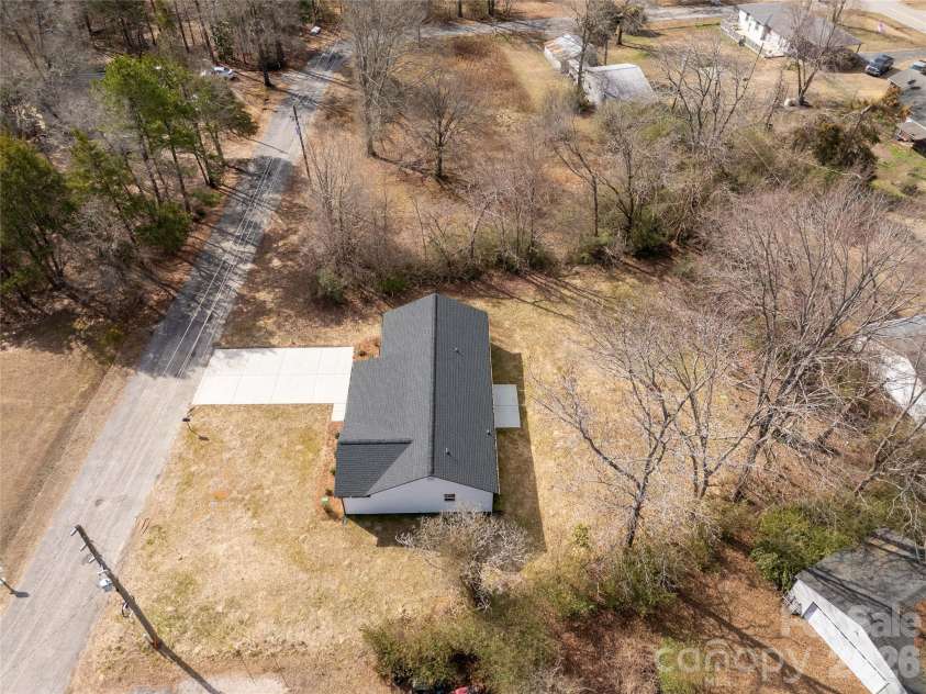2166 Reeves Road, Lancaster, SC 29720.  MLS# CAR4325559, YatesRealty ID 3183. 