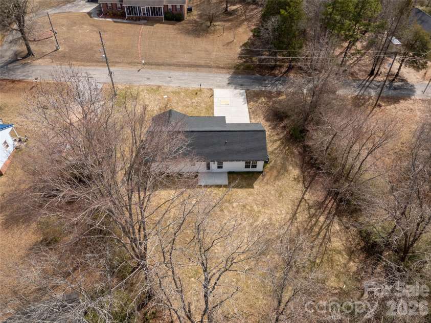 2166 Reeves Road, Lancaster, SC 29720.  MLS# CAR4325559, YatesRealty ID 3183. 