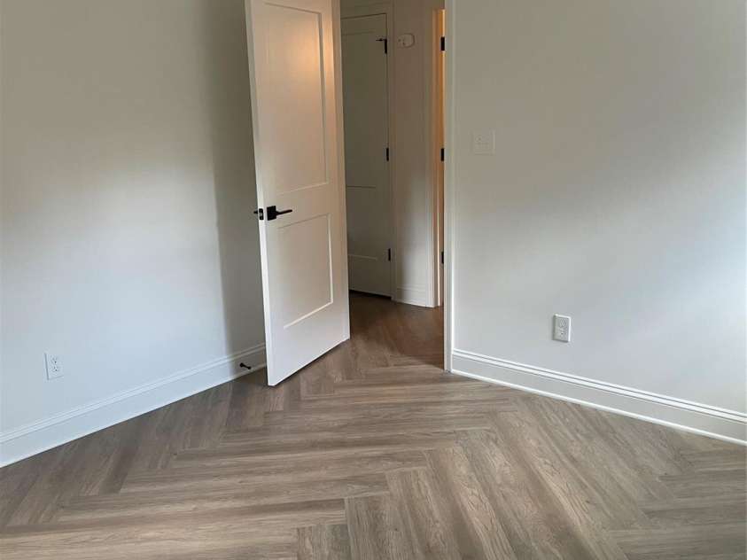 5840 Charing Place, Charlotte, NC 28211.  MLS# CAR4266870, YatesRealty ID 31830. 