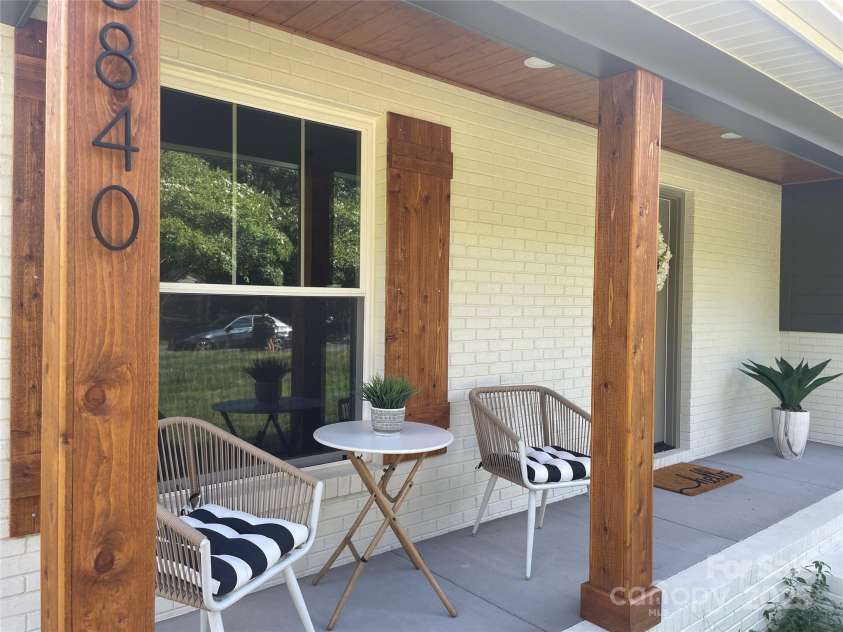 5840 Charing Place, Charlotte, NC 28211.  MLS# CAR4266870, YatesRealty ID 31830. 