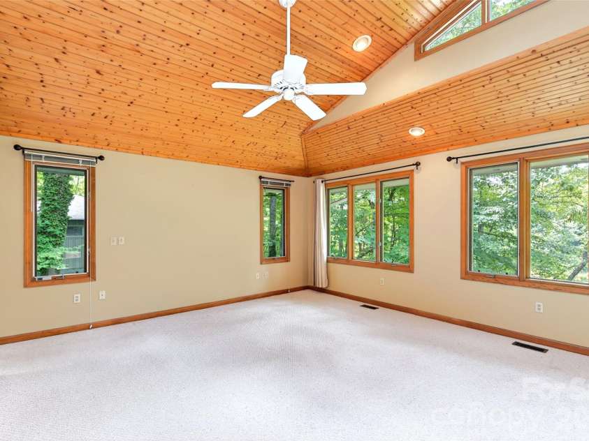 103 Richard Lane, Black Mountain, NC 28711.  MLS# CAR4393479, YatesRealty ID 31831. Primary bedroom