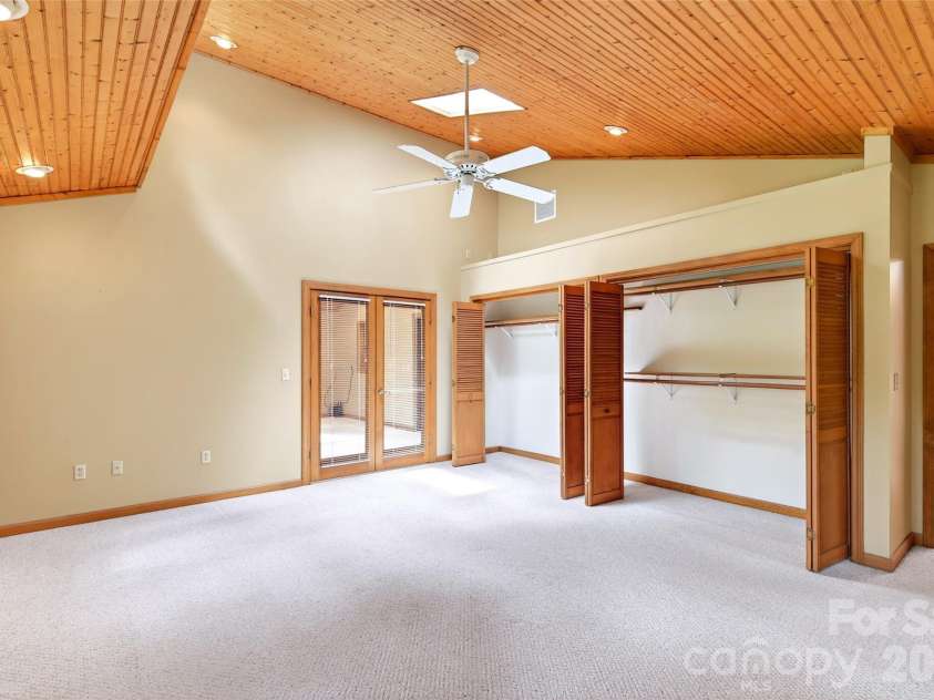 103 Richard Lane, Black Mountain, NC 28711.  MLS# CAR4393479, YatesRealty ID 31831. Primary bedroom