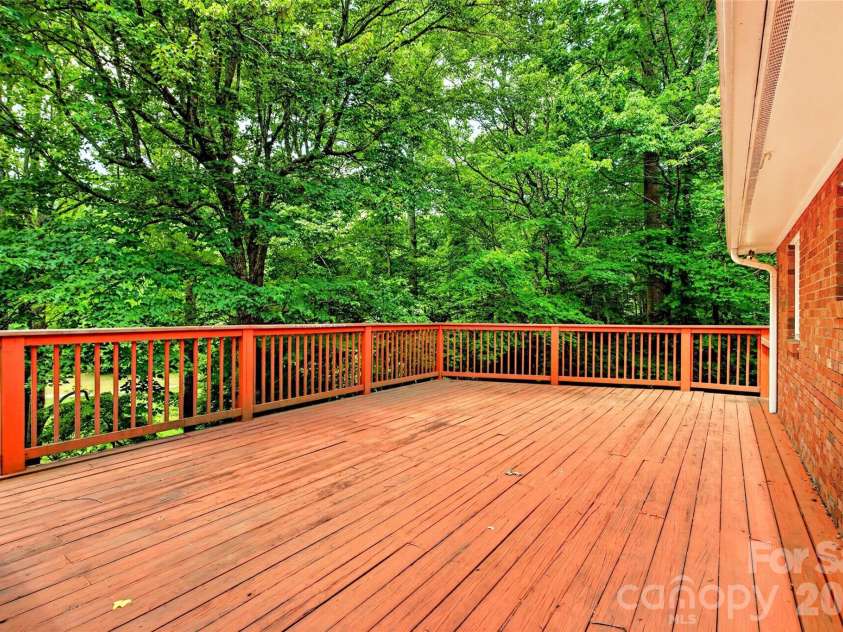 103 Richard Lane, Black Mountain, NC 28711.  MLS# CAR4393479, YatesRealty ID 31831. Rear deck