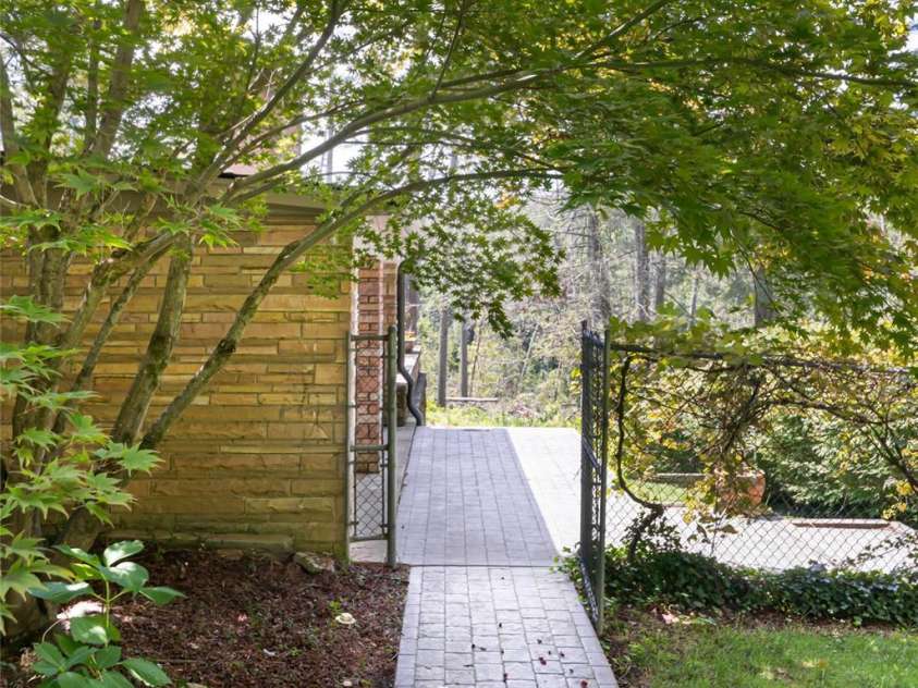 426 Vanderbilt Road, Asheville, NC 28803.  MLS# CAR4255480, YatesRealty ID 31831. 