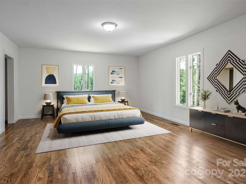 426 Vanderbilt Road, Asheville, NC 28803.  MLS# CAR4255480, YatesRealty ID 31831. Virtually Staged