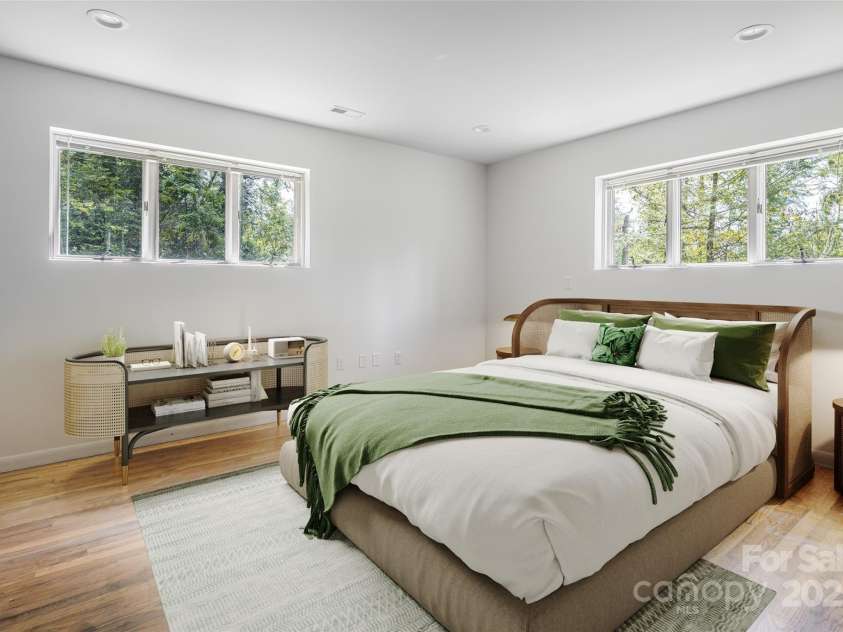 426 Vanderbilt Road, Asheville, NC 28803.  MLS# CAR4255480, YatesRealty ID 31831. Virtually Staged