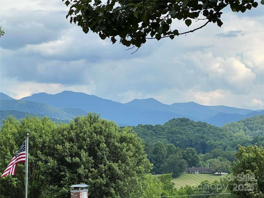 92 Mountain View Road, Burnsville, NC 28714.  MLS# CAR4278979, YatesRealty ID 31832. Views at the driveway