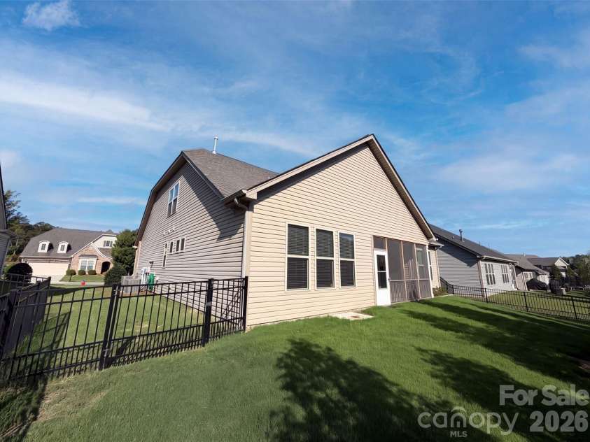 9565 Horsebit Lane, Concord, NC 28027.  MLS# CAR4406554, YatesRealty ID 31832. 