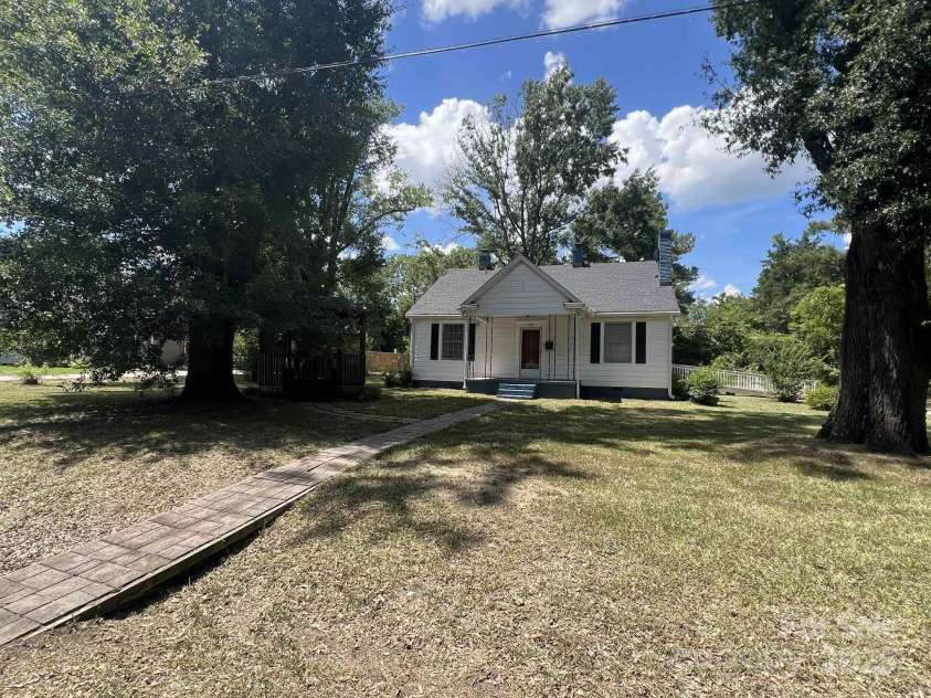 651 Still Street, Chester, SC 29706.  MLS# CAR4287428, YatesRealty ID 31834. 