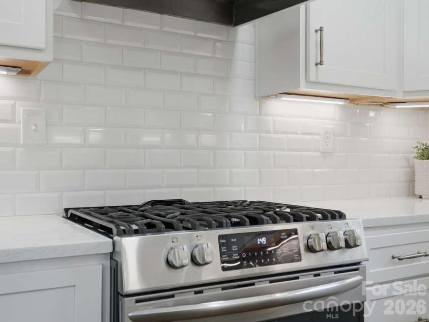 6819 Woodstock Drive, Charlotte, NC 28210.  MLS# CAR4394251, YatesRealty ID 31834. 