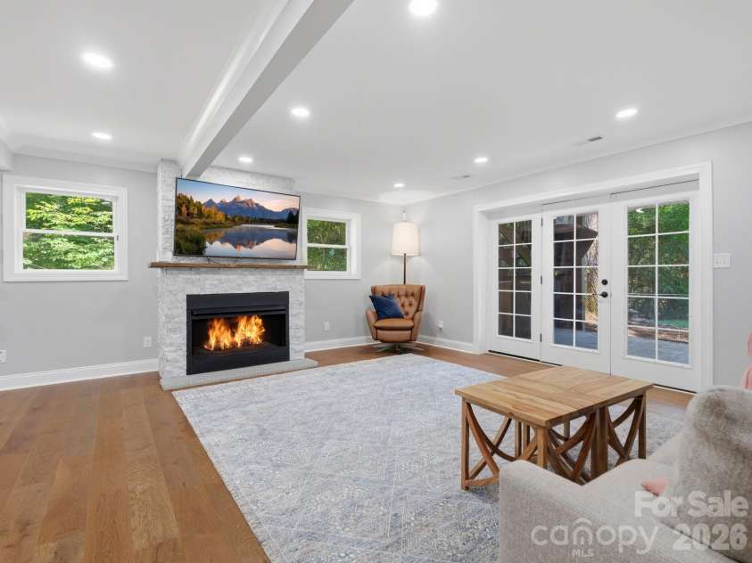 6819 Woodstock Drive, Charlotte, NC 28210.  MLS# CAR4394251, YatesRealty ID 31834. 