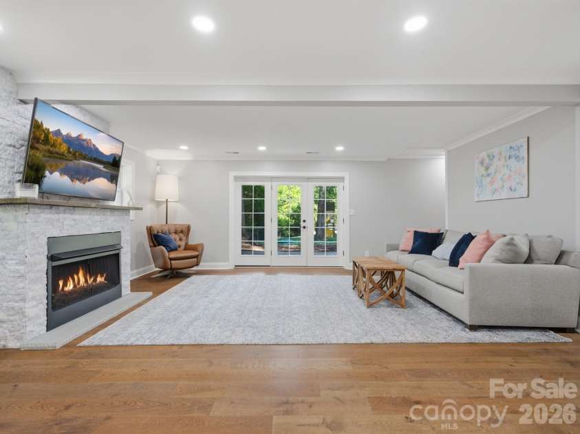 6819 Woodstock Drive, Charlotte, NC 28210.  MLS# CAR4394251, YatesRealty ID 31834. 