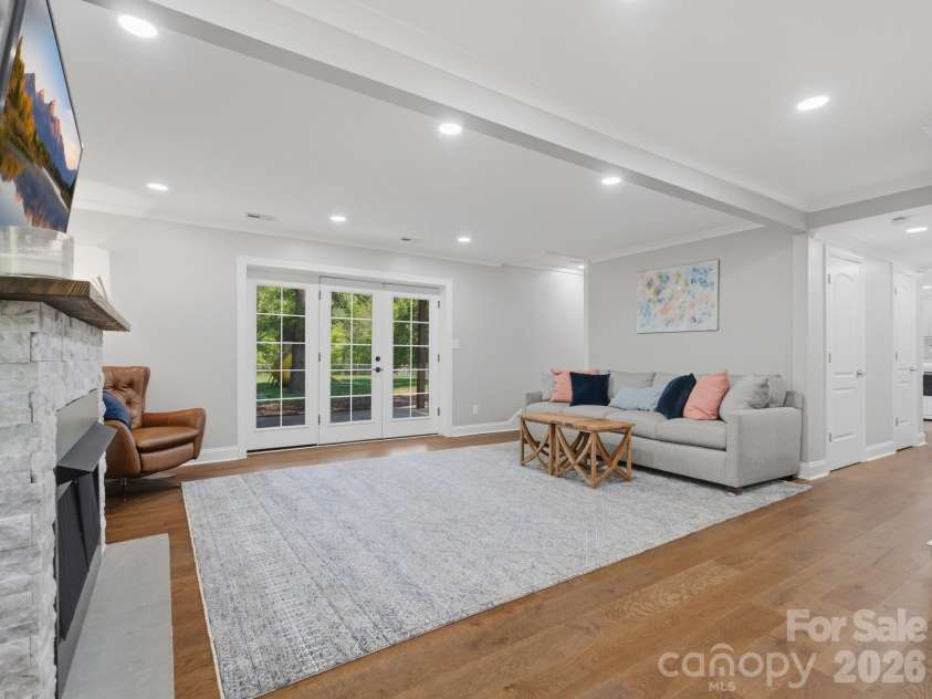 6819 Woodstock Drive, Charlotte, NC 28210.  MLS# CAR4394251, YatesRealty ID 31834. 