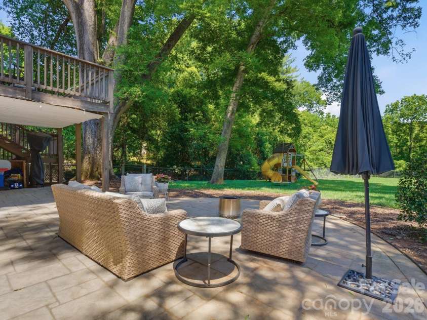 6819 Woodstock Drive, Charlotte, NC 28210.  MLS# CAR4394251, YatesRealty ID 31834. 