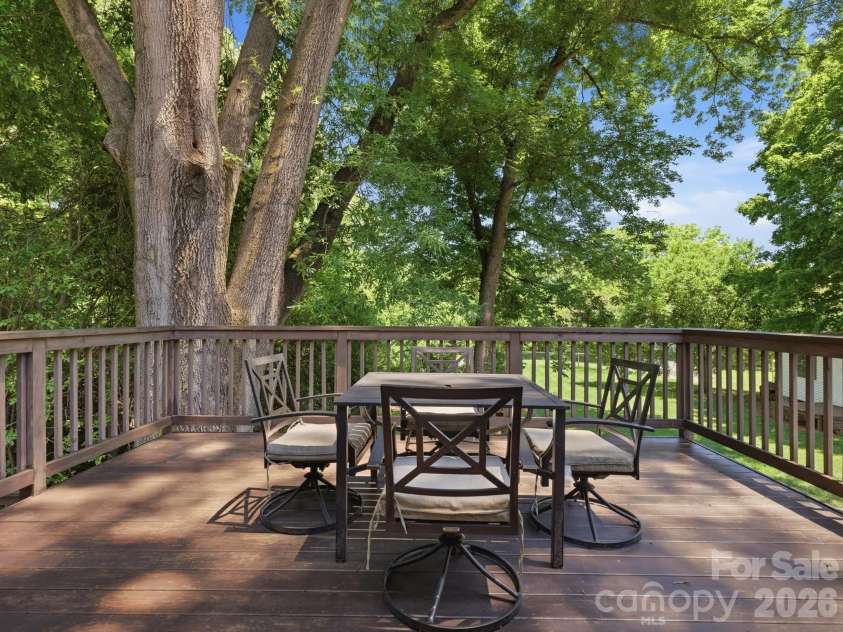 6819 Woodstock Drive, Charlotte, NC 28210.  MLS# CAR4394251, YatesRealty ID 31834. 