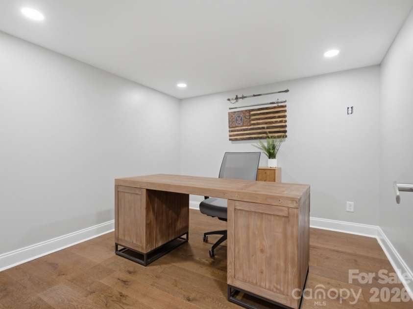6819 Woodstock Drive, Charlotte, NC 28210.  MLS# CAR4394251, YatesRealty ID 31834. Basement Bedroom