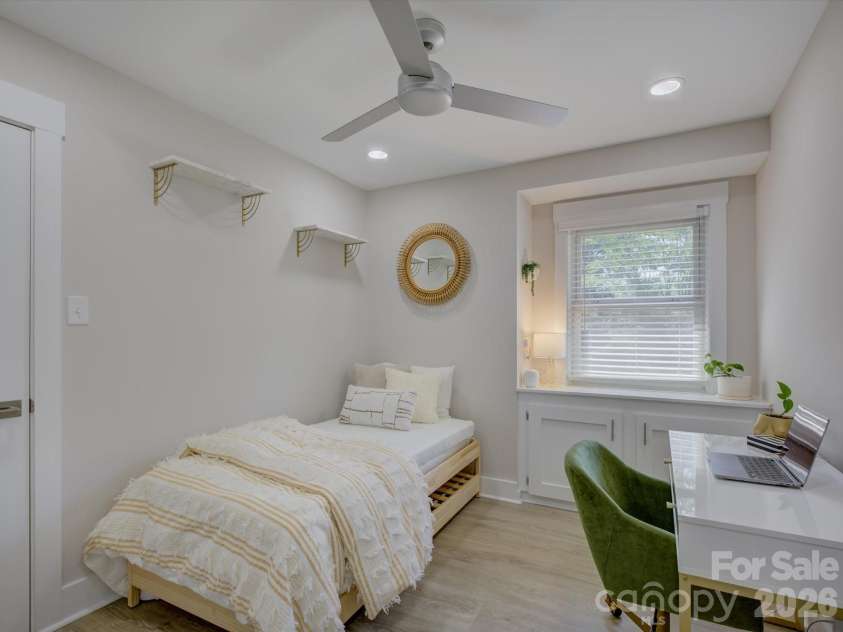 3423 Sudbury Road, Charlotte, NC 28205.  MLS# CAR4391710, YatesRealty ID 31835. 