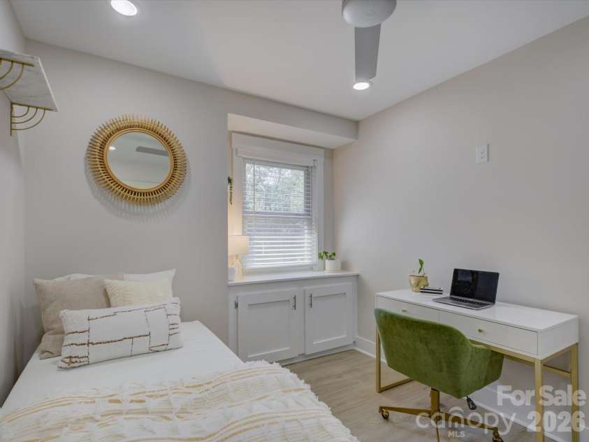 3423 Sudbury Road, Charlotte, NC 28205.  MLS# CAR4391710, YatesRealty ID 31835. 