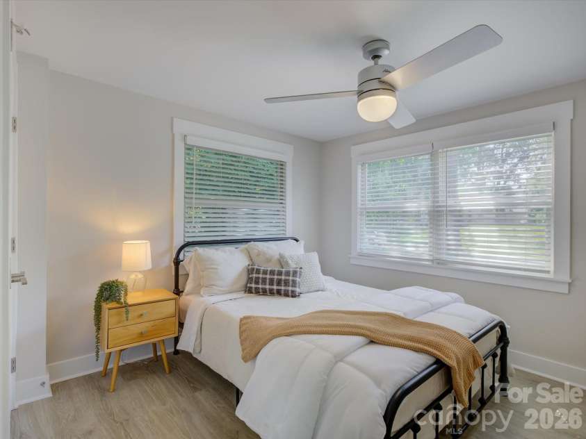3423 Sudbury Road, Charlotte, NC 28205.  MLS# CAR4391710, YatesRealty ID 31835. 