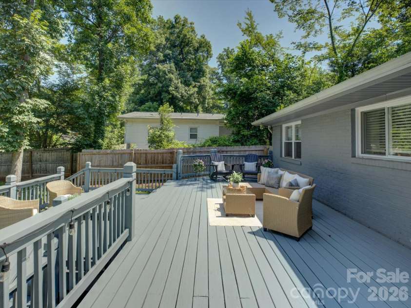 3423 Sudbury Road, Charlotte, NC 28205.  MLS# CAR4391710, YatesRealty ID 31835. 