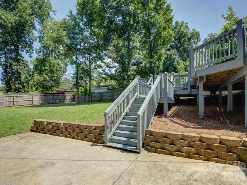 3423 Sudbury Road, Charlotte, NC 28205.  MLS# CAR4391710, YatesRealty ID 31835. 