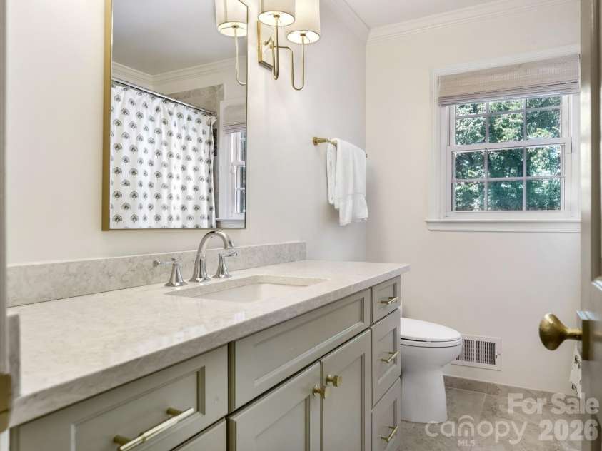 2901 Valencia Terrace, Charlotte, NC 28211.  MLS# CAR4394269, YatesRealty ID 31836. 