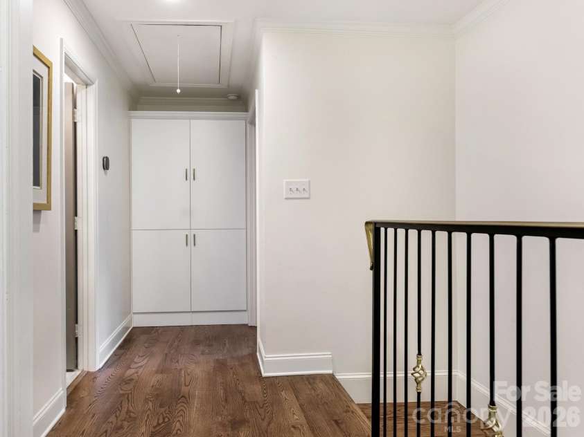 2901 Valencia Terrace, Charlotte, NC 28211.  MLS# CAR4394269, YatesRealty ID 31836. 