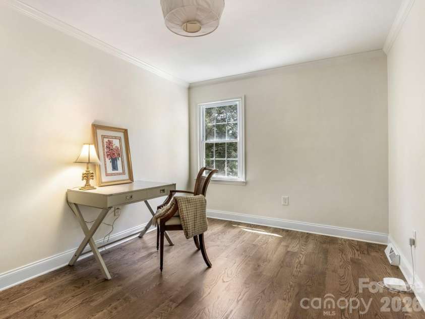 2901 Valencia Terrace, Charlotte, NC 28211.  MLS# CAR4394269, YatesRealty ID 31836. 