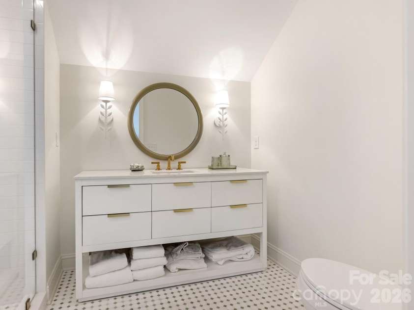 2901 Valencia Terrace, Charlotte, NC 28211.  MLS# CAR4394269, YatesRealty ID 31836. 