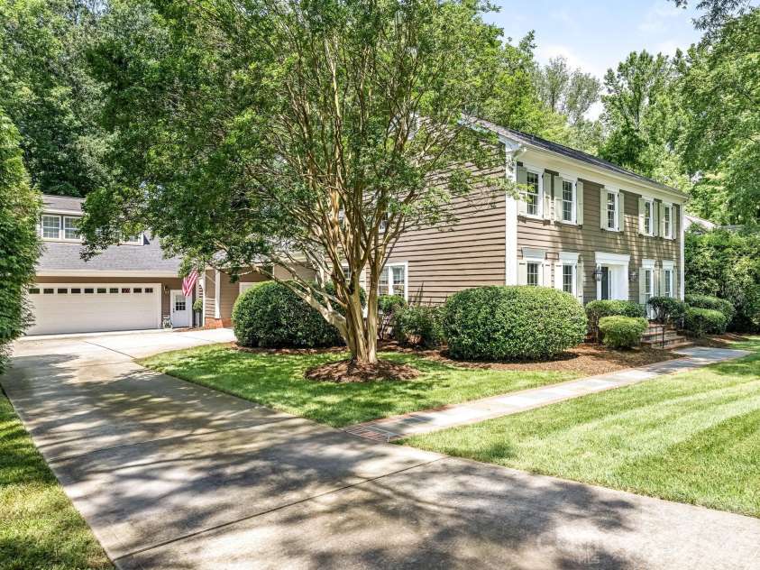 2901 Valencia Terrace, Charlotte, NC 28211.  MLS# CAR4394269, YatesRealty ID 31836. 