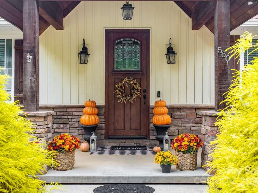 560 Blue Sky Drive, Dallas, NC 28034.  MLS# CAR4262735, YatesRealty ID 31836. Perfect Porch for Fall Decorating