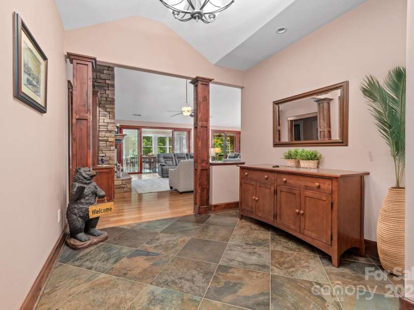 560 Blue Sky Drive, Dallas, NC 28034.  MLS# CAR4262735, YatesRealty ID 31836. Welcoming Foyer