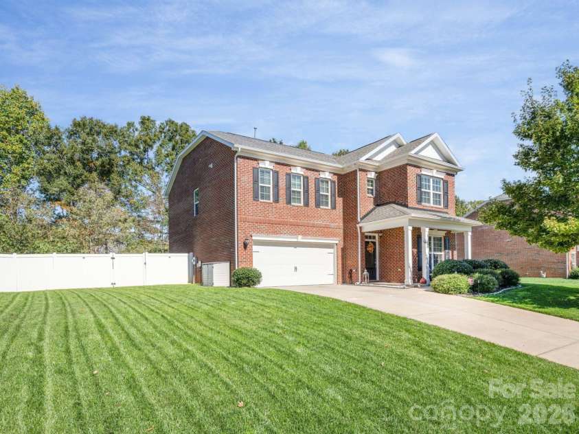 1655 Durant Drive, Rock Hill, SC 29732.  MLS# CAR4314632, YatesRealty ID 31837. Front - Full Brick, fenced backyard