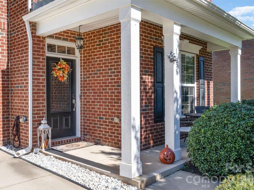 1655 Durant Drive, Rock Hill, SC 29732.  MLS# CAR4314632, YatesRealty ID 31837. Front Porch