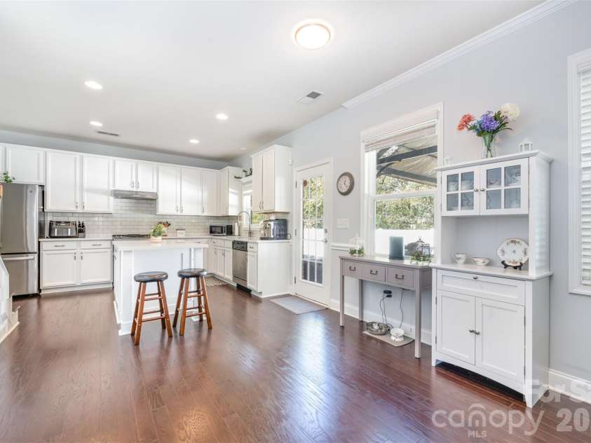 1655 Durant Drive, Rock Hill, SC 29732.  MLS# CAR4314632, YatesRealty ID 31837. Kitchen