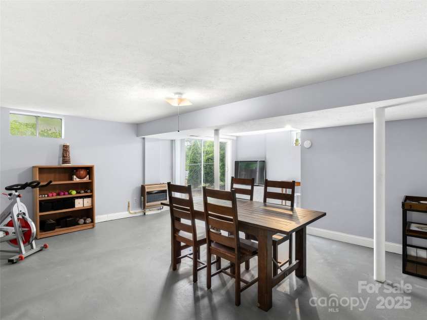 7 Morgan Boulevard, Arden, NC 28704.  MLS# CAR4279442, YatesRealty ID 31837. 