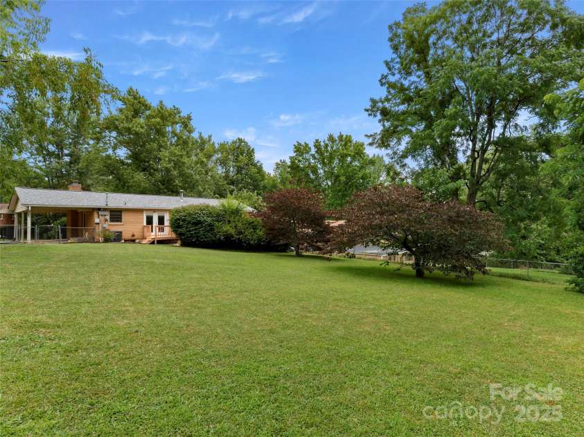 7 Morgan Boulevard, Arden, NC 28704.  MLS# CAR4279442, YatesRealty ID 31837. 