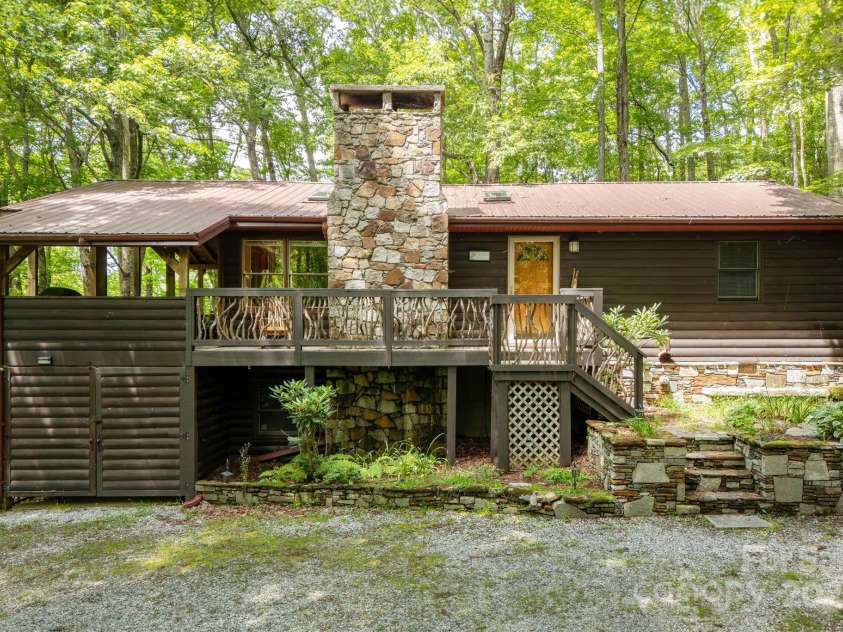 3014 Slick Fisher Road, Lake Toxaway, NC 28747.  MLS# CAR4289982, YatesRealty ID 31838. 3014 Slick Fisher Rd