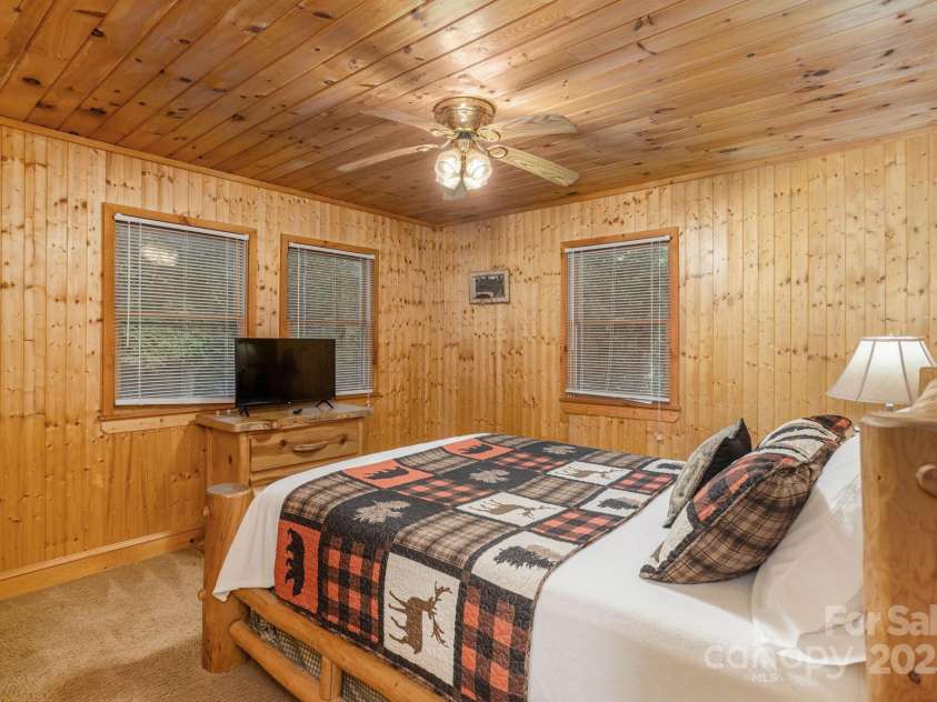 3014 Slick Fisher Road, Lake Toxaway, NC 28747.  MLS# CAR4289982, YatesRealty ID 31838. Primary Bedroom