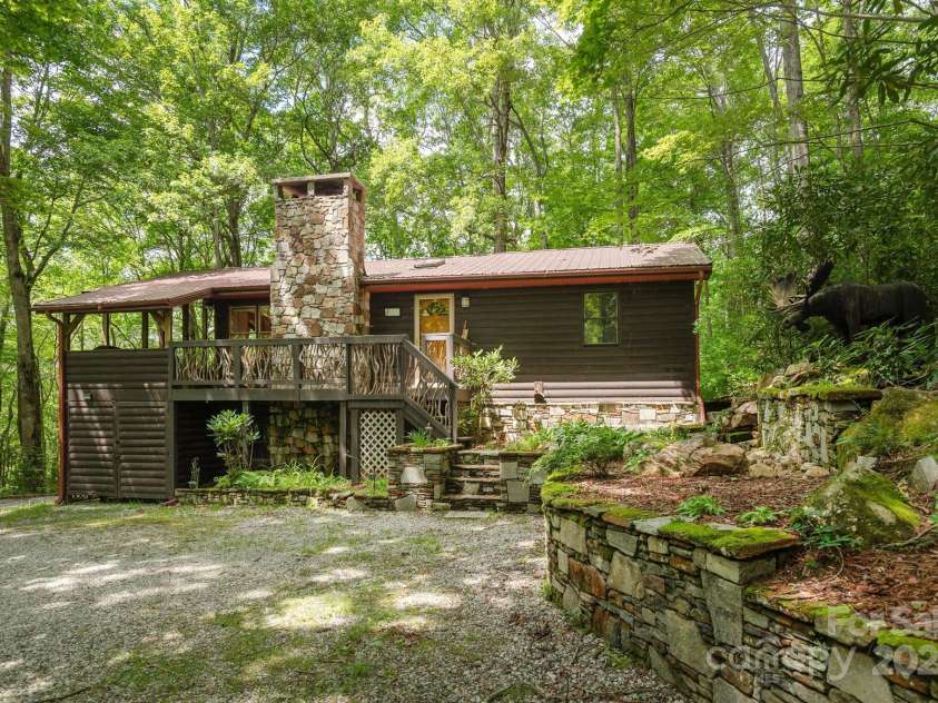 3014 Slick Fisher Road, Lake Toxaway, NC 28747.  MLS# CAR4289982, YatesRealty ID 31838. Welcome Home!