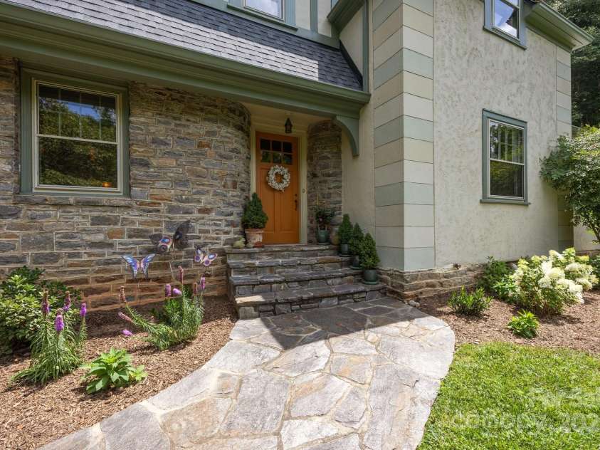 12 Rice Branch Road, Asheville, NC 28804.  MLS# CAR4277334, YatesRealty ID 31839. 