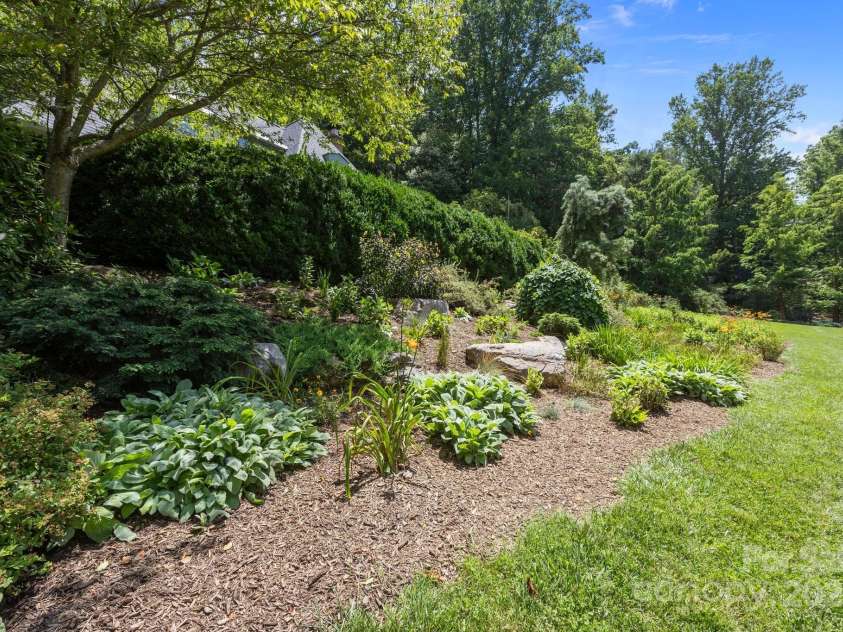 12 Rice Branch Road, Asheville, NC 28804.  MLS# CAR4277334, YatesRealty ID 31839. 