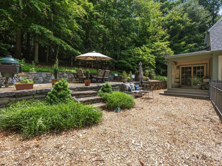 12 Rice Branch Road, Asheville, NC 28804.  MLS# CAR4277334, YatesRealty ID 31839. 