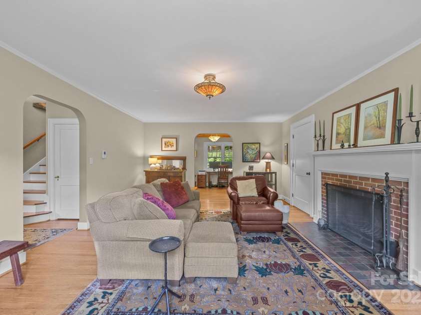 12 Rice Branch Road, Asheville, NC 28804.  MLS# CAR4277334, YatesRealty ID 31839. 