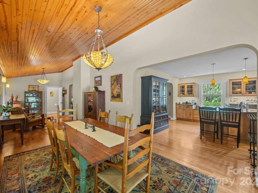 12 Rice Branch Road, Asheville, NC 28804.  MLS# CAR4277334, YatesRealty ID 31839. 