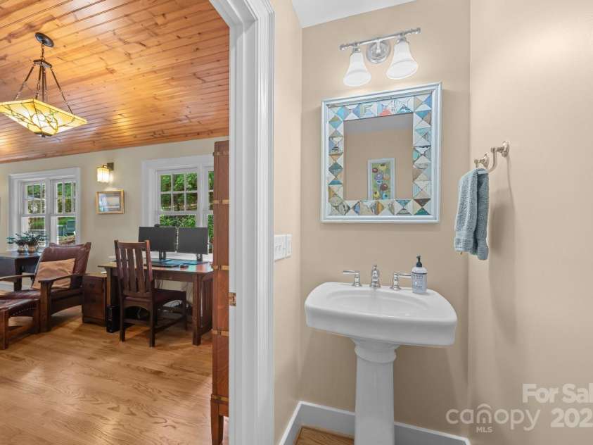 12 Rice Branch Road, Asheville, NC 28804.  MLS# CAR4277334, YatesRealty ID 31839. 