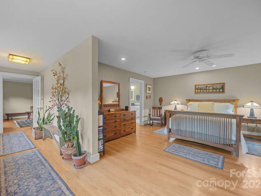 12 Rice Branch Road, Asheville, NC 28804.  MLS# CAR4277334, YatesRealty ID 31839. 